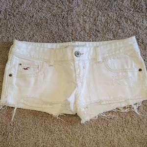 WHITE Hollister shorts size 3